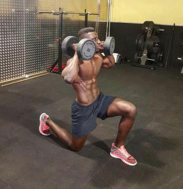 FENTES: EXERCICE CIBLANT LES MUSCLES INFERIEUR
EXCELLENT POUR MUSCLER LES JAMBES ET FESSIERS.
CET EXERCICE PEUT ETRE REALISE AVEC DES POIDS OU SIMPLEMENT VOTRE POIDS DE CORPS.
