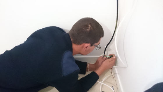 je suis électricien domestique également je connai du réseau  erdf jusqu'au prise de chez vous .