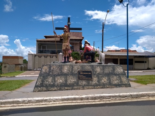 Via sacra entre Basílica do Divino Pai Eterno e igreja Padre Pelágio.