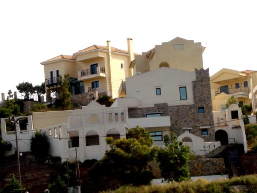 Δύο κατοικίες στο Ντράφι