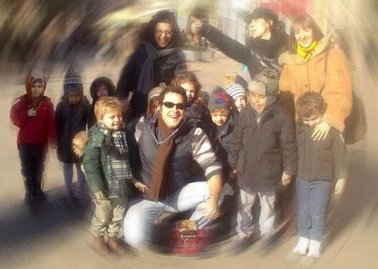 Foto ricordo 2015 di esibizione in strada coem "one man band" a Milano