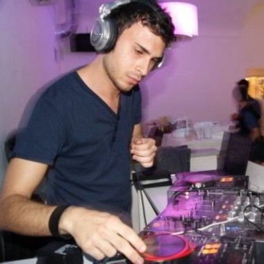 Dj Leonardo