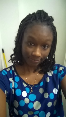 je m'appelle Diarra Gaye. j'ai 20 ans , je suis baby sitter d'enfants ages entre 1 à 14 ans.