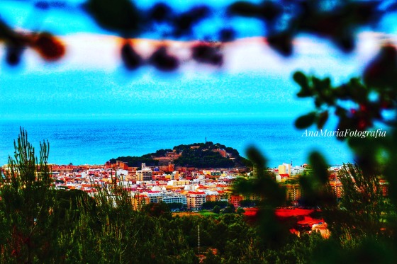 Castillo Denia ,vista del Montgo .