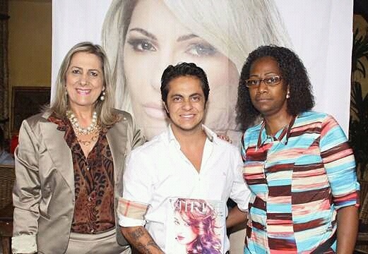 Foto clicada, no lançamento do perfume de Antônia Fontenelle 