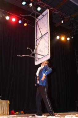 EQUILIBRE DE FORCE SUR MENTON