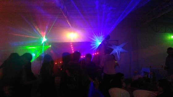 Casamento com balada.