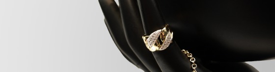 Sélection de bijoux en plaqué or