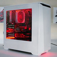 Montage de PC de bureau sur-mesure