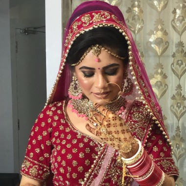 Mouna Lall Makeup And Academy