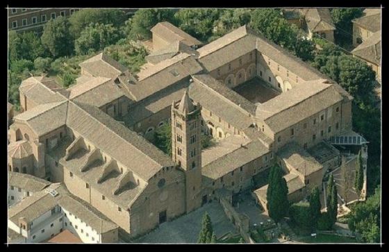 Restauro e miglioramento sismico delle coperture dell'ex convento dei Servi a Siena (XV sec) . In corso di realizzazione