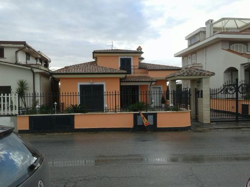 PROGETTAZIONE, DIREZ. LAVORI E COORD. SICUREZZA DI DUE VILLINI, VILLALBA DI GUIDONIA