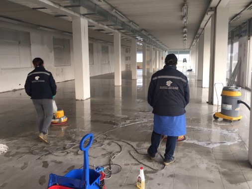 Pulizia straordinaria pre-apertura Centri Commerciali