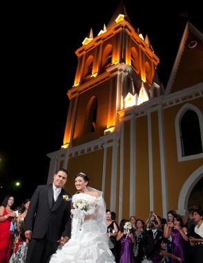 Saliendo de la Iglesia Simplemente espectacular