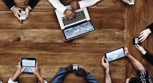 Une externalisation réussie n'est possible que si nous travaillons en équipe. Vos priorités deviennent nos engagements. Nous restons à l'écoute de vos attentes et recherchons en permanence les  voies d'optimisation et de simplification. Fluidifier la communication et être accessible  sont notre valeur ajoutée.