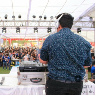 Dj Aksh