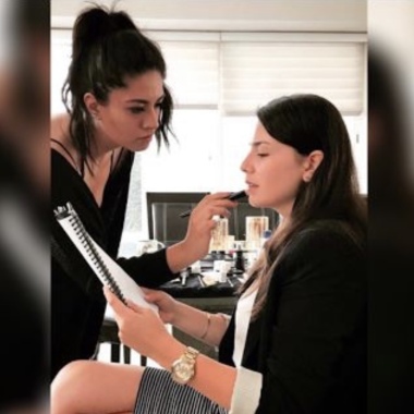 Mariana Narvaez Make Up Artist