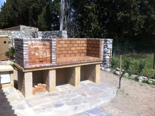 réalisation d'un barbecue traditionnel.