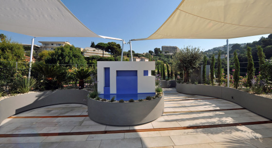 Cannes Privatgarten Wasserwand, Wasserbecken