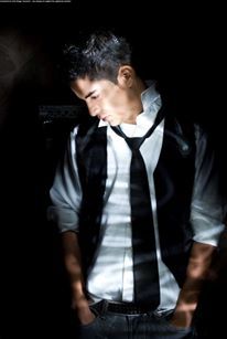    Cantante/DJ/Maestro de ceremonia