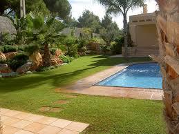 mantenimiento jardines y piscinas