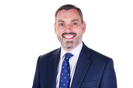 Professional head shots, perfect for your business website and social media profiles. Professional, Business Head shots at affordable prices. contact us now!