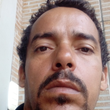 Operador De Roçadeira De Grama