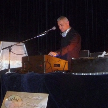 DJ Gil