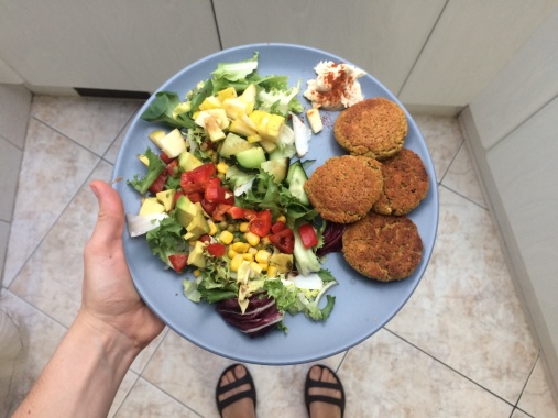 Falafel con ensalada