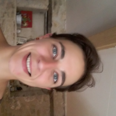 Christelle         Godart
