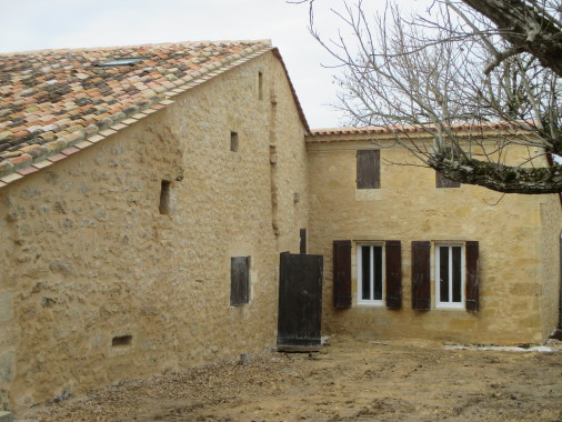 ravalement de la façade en moelons