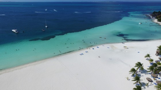 En Cancun podemos realizar sesiones de foto o video en muchas playas paradisiacas,