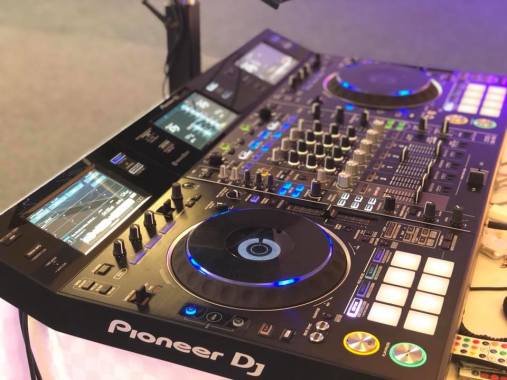 Pupitru DJ