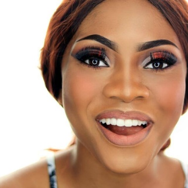 One of my lovely young client, she loved the orange facebeat.