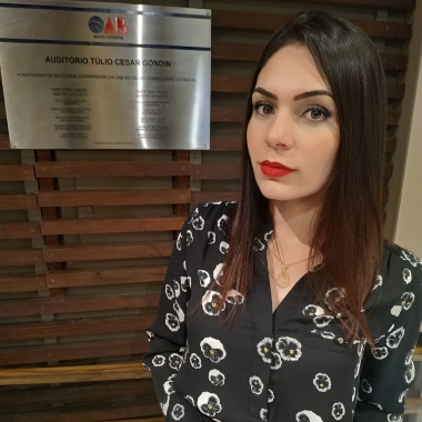 Dra. Viviane Pacheco