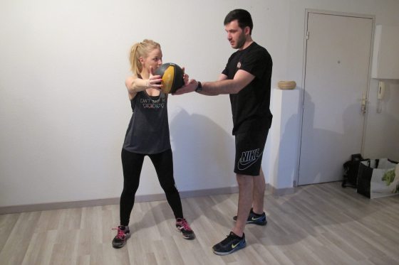 Travail de Squat avec Medecine ball
