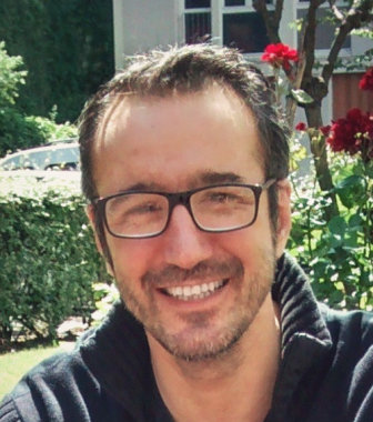 Bonjour, Madame, Monsieur.

Je m'appelle Marc, j'ai 46 Ans et je suis Auto-Entrepreneur dans le MultiServices à domicile. Je vous propose mon savoir faire et mon expérience dans des domaines très variés qui vont des travaux de plomberie, électricité, peinture, revêtements, bricolage, montages de meubles, le bâtiment en général. Mais, aussi des solutions informatiques, dépannages sur les ordinateurs PC/MAC, internet, tablettes et téléphones. Je donne des cours de tous ces métiers que j'ai appris au  fil de ma vie (35 ans d'expériences cumulés du monde du travail).
Je suis aussi musicien depuis 35 ans, je joue de la guitare, chante et pratique toutes sortes de logiciels PRO de son et de video (Protools, Logic, Final Cut, etc...). 
N'hésitez pas à me contacter pour toutes questions. Si, je sais le faire, je le ferai. Si, je ne sais pas, je vous aiderai à trouver qui le fera.

Pour avoir une idée de mes tarifs:
20€ de l'heure.
Déplacement 15€

Cordialement.  

Marc.