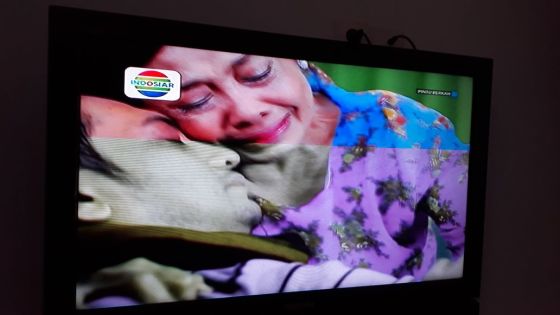 servis tv di bamgli banjar dlod peken di rumah dosen yg ngajar trening ke kapal pesiar yg tinggal merantau di jln akasia 