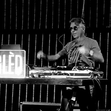 Djs