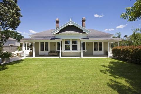 Auckland Roofing - leaders in all roofing repairs, new roofs, guttering and spouting solutions.