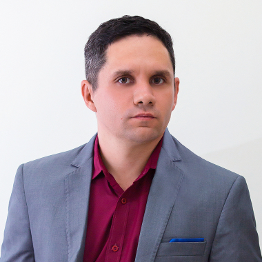 Marcio J De Morais