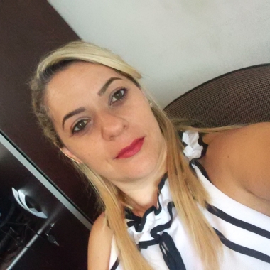 Simone Castro