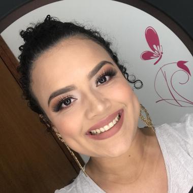 Guta Caxias Makeup