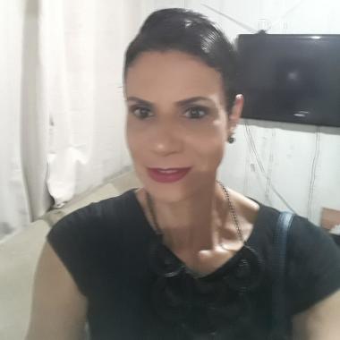 Vania Santos