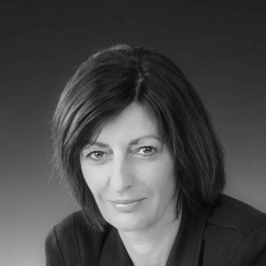 Maître Anne Bacarat