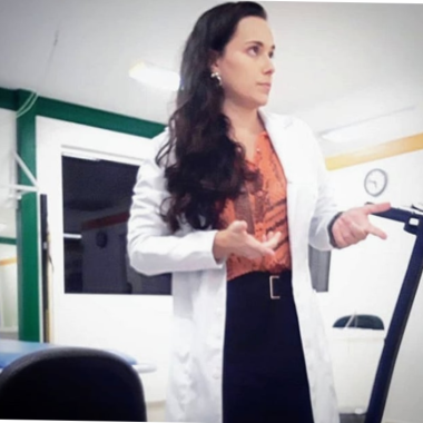 Ana Claudia Petrini - Fisioterapeuta