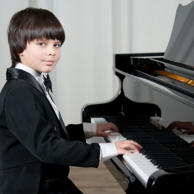 Clases De Piano,Guitarra,Bajo,Canto A Domicilio
