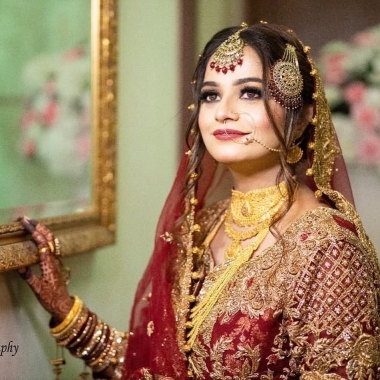 Roshni - Makeup Artist ﹠ Hairstylist