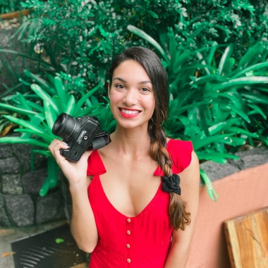Profissional: Letícia Bronzoni